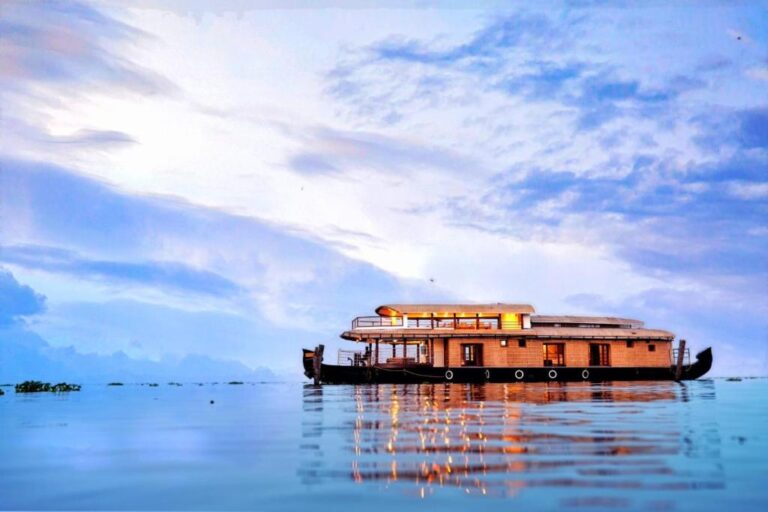 Imag eof Alleppey Houseboat white rose alleppey